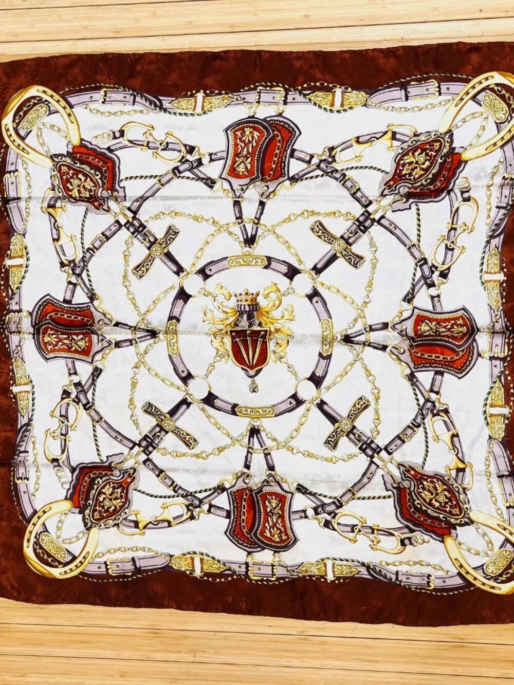 Les Carres du Louvre Paris  Silk Scarf 34" Ivery Brown Burgendy gold chain ( 31) - Picture 14 of 15